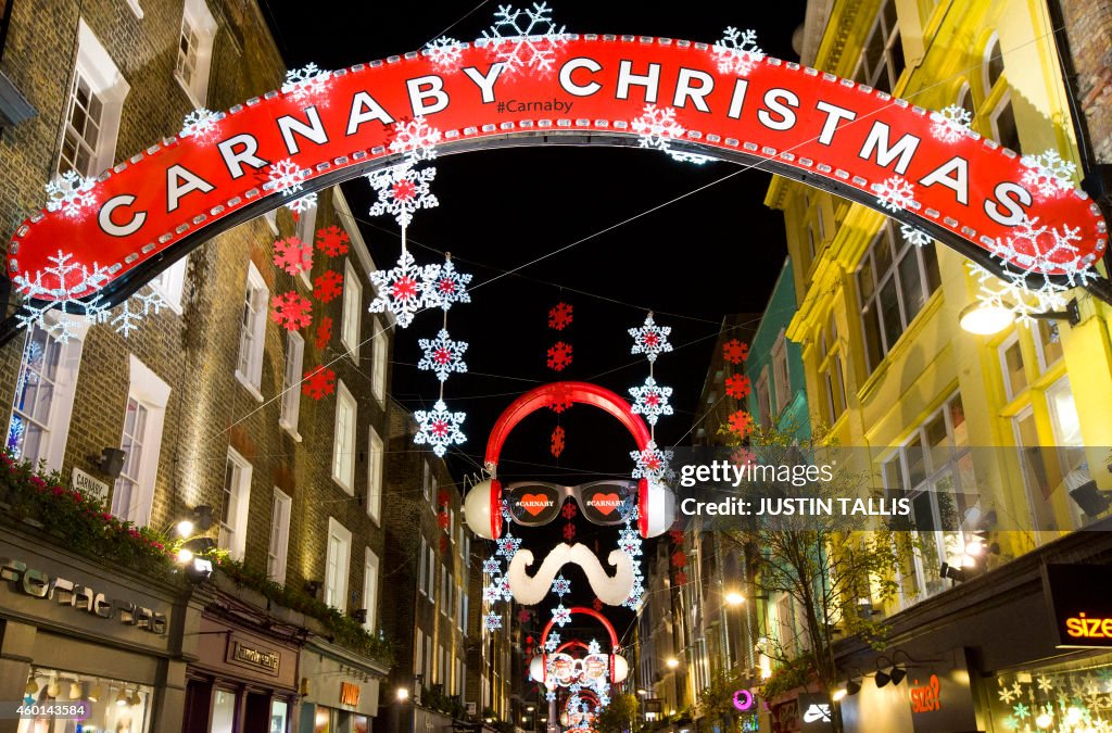 BRITAIN-CHRISTMAS-LIGHTS