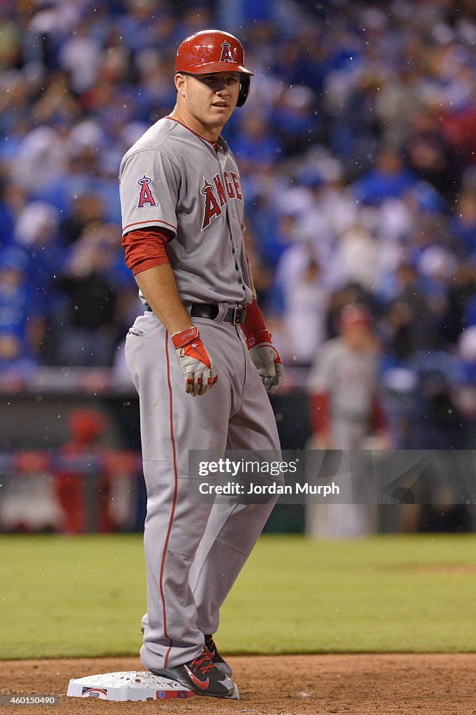 ALDS Game 3: Los Angeles Angels vs Kansas City Royals