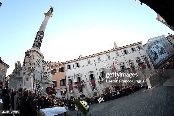 Pope Francis prays in front of the statue of the Immaculate Conceptionon at Spanish Steps on December 8, 2014 in Rome, Italy. Pope Francis celebrated...