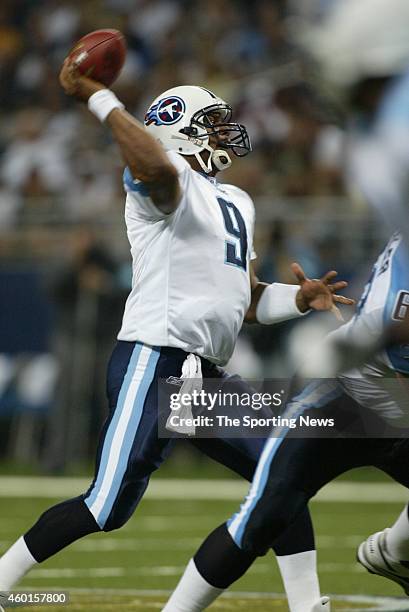 Steve McNair of the Tennessee Titans in action during a game against the St. Louis Rams on September 25, 2005 at the Edward Jones Dome Stadium in St....