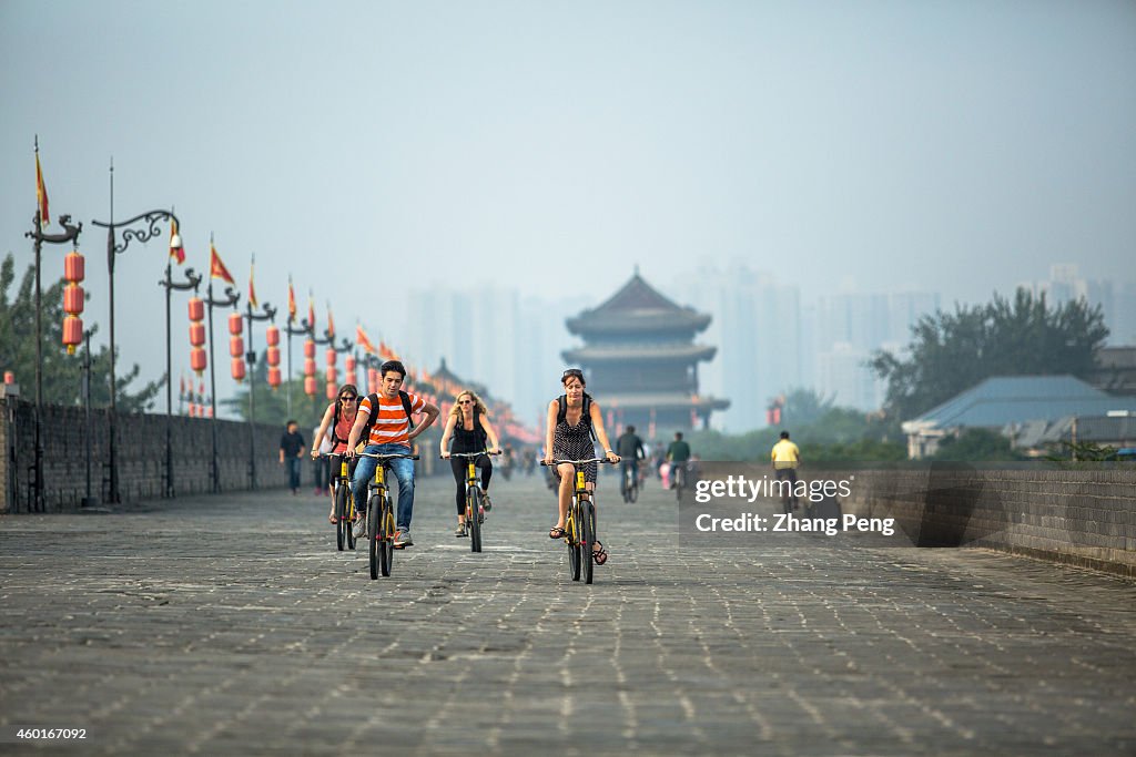 The city wall surrounds the old city of Xian, is 14km long...