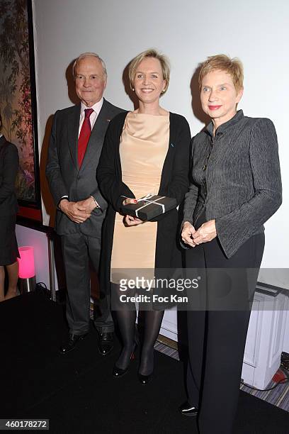 Claude Bebear, 'Prix De La Femme D'Influence 2014' awarded Virginie Calmels and Laurence Parisot attend the 'Prix De La Femme D'Influence 2014'...
