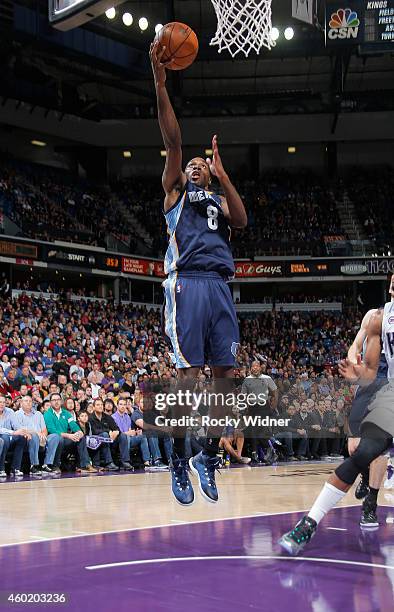 Quincy Pondexter of the Memphis Grizzlies shoots a layup against the Sacramento Kings on November 30, 2014 at Sleep Train Arena in Sacramento,...
