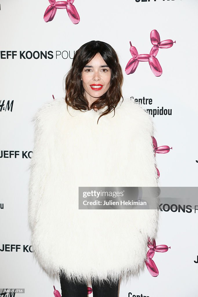 'Fashion Loves Art'- Cocktail Event Hosted By H&M  : Photocall