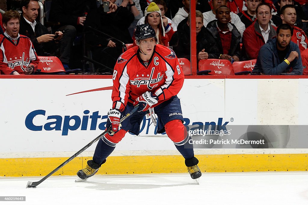 Carolina Hurricanes v Washington Capitals