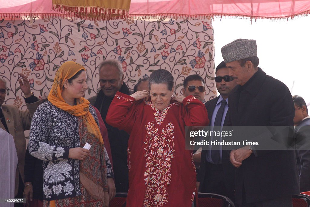 Sonia Gandhi Addresses Congress Election Rally In Anantnag