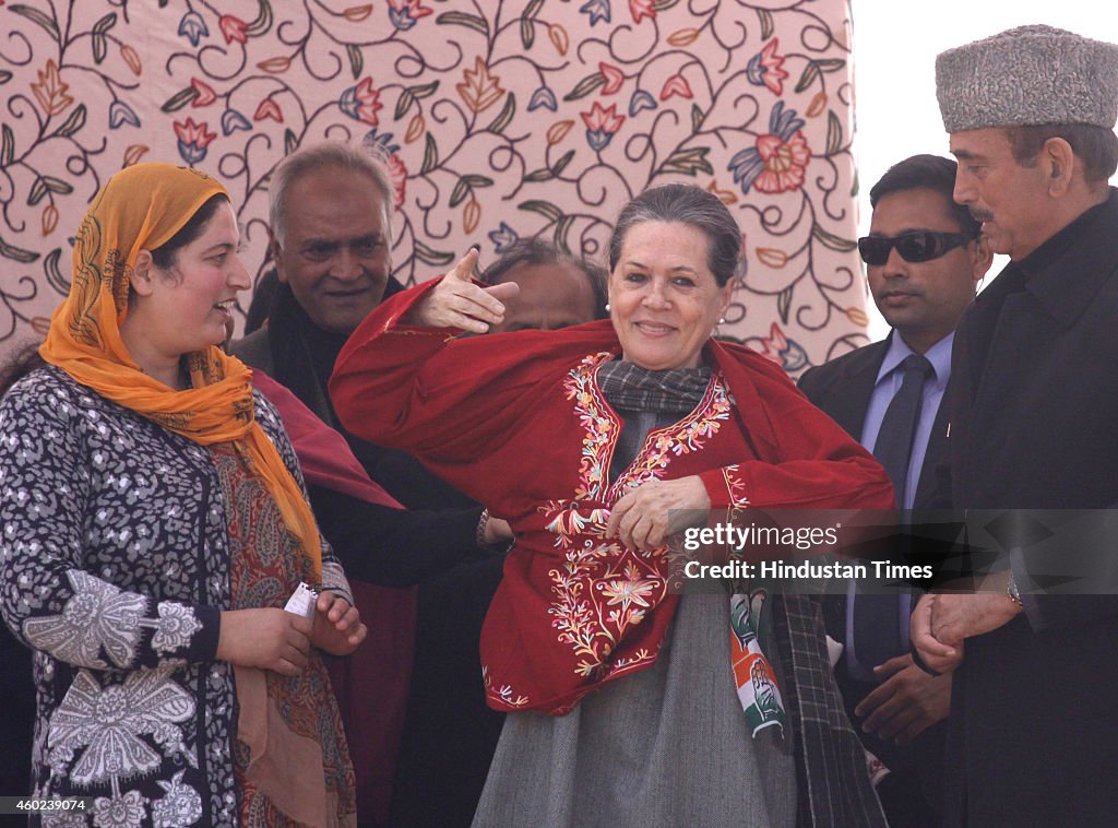 Sonia Gandhi Addresses Congress Election Rally In Anantnag