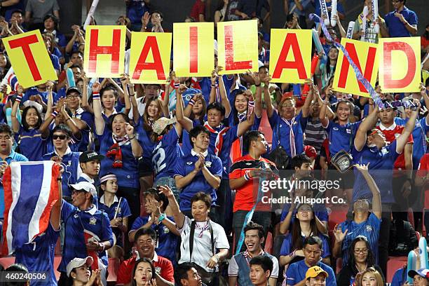 Thailand fans cheer during the 2014 AFF Suzuki Cup semi final 2nd leg match between Thailand and Philippines at the Rajamangala National Stadium on...