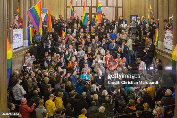 Members of Berlin's biggest gay and lesbian association, the LSVD, congratulate Berlin Mayor Klaus Wowereit on his 13 years as mayor of the city the...