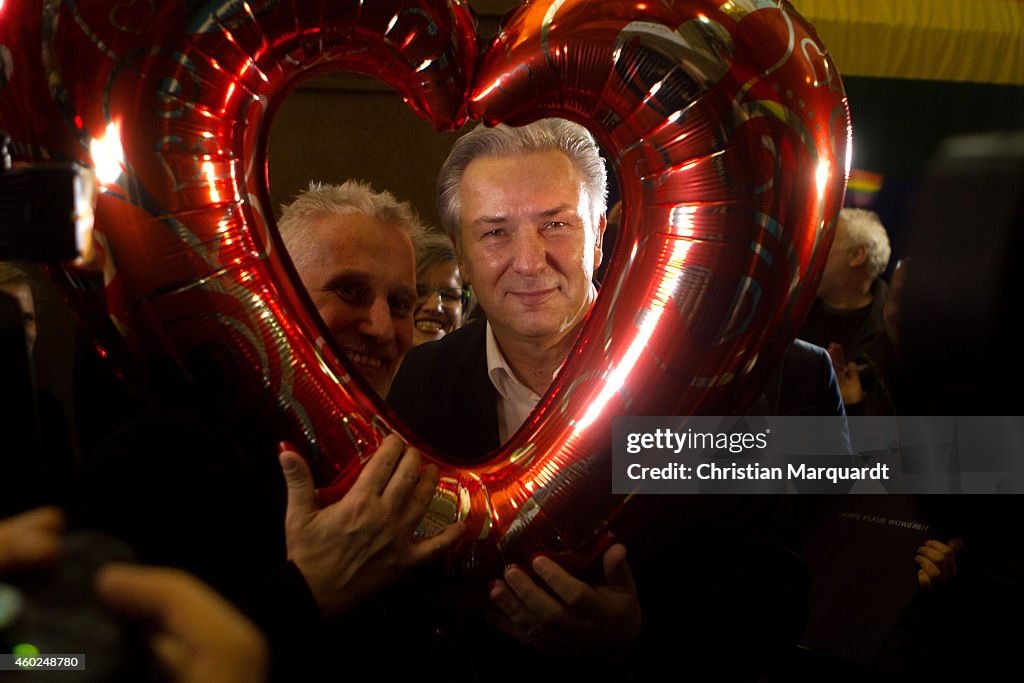 Klaus Wowereit Receives Farewell From Gay And Lesbian Association