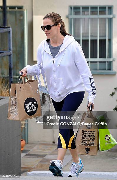 Jennifer Garner is seen shopping at Whole Foods Market on March 04, 2013 in Los Angeles, California.