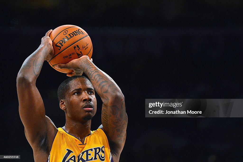 Sacramento Kings v Los Angeles Lakers