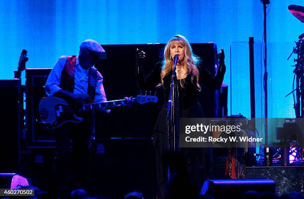 Stevie Nicks performs in concert with Fleetwood Mac at the SAP Center on November 25, 2014 in San Jose, California.