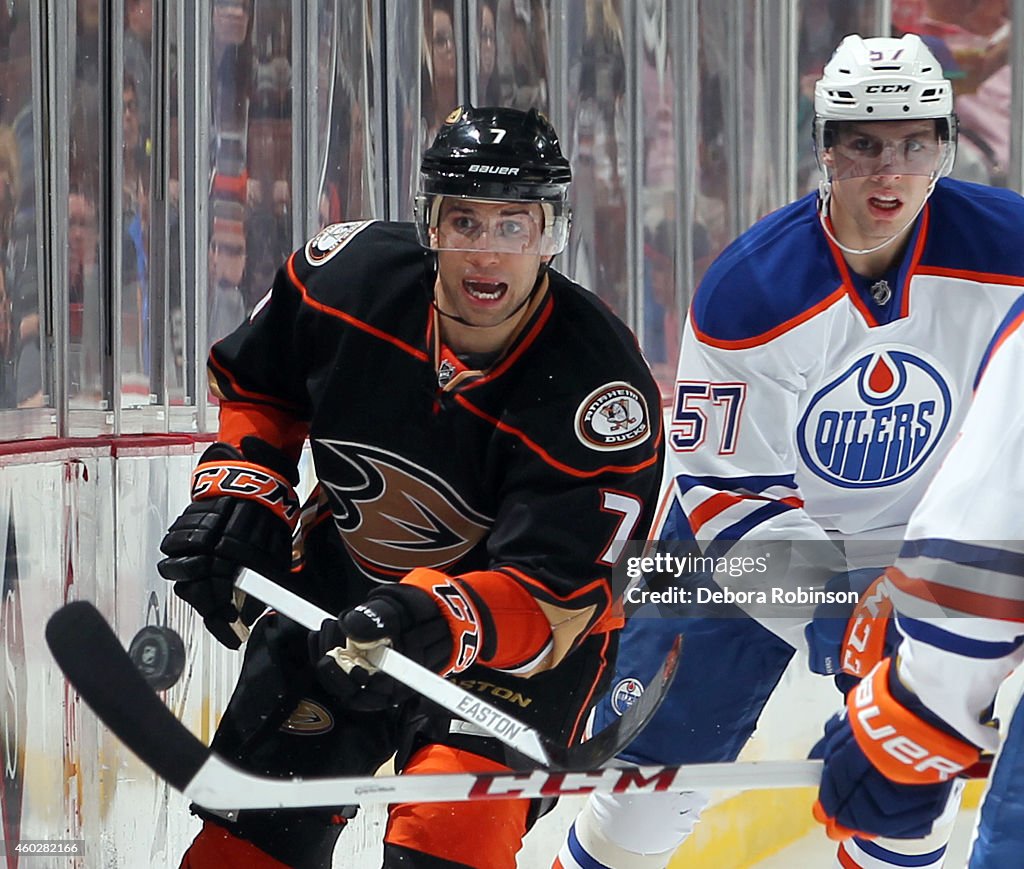 Edmonton Oilers v Anaheim Ducks