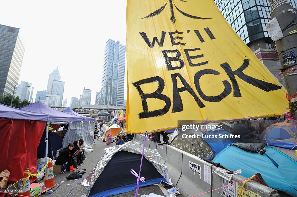Authorities Move In To Clear Away Remaining Hong Kong Protest Sites