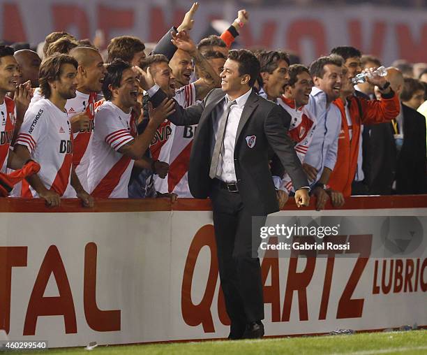 Marcelo Gallardo coach of River Plate celebrate with his players after a second leg final match between River Plate and Atletico Nacional as part of...