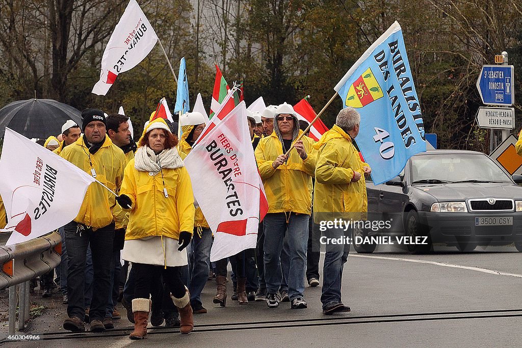 FRANCE-SPAIN-TOBACCO-DEMO