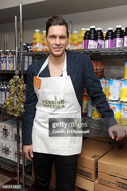 Singer-songwriter Andy Grammer attends Feeding America Hosts Bi-Coastal Celebrity Volunteer Event at the Food Bank For New York City’s Community...