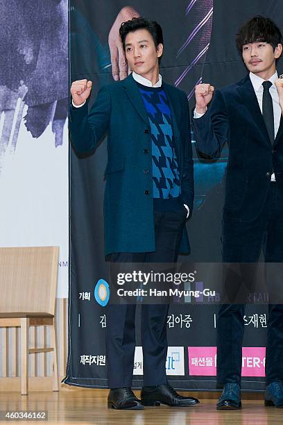 South Korean actor Kim Rae-Won attends the press conference of SBS Drama 'Punch' at SBS on December 11, 2014 in Seoul, South Korea. The drama will...