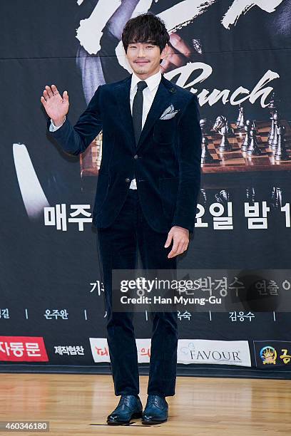 South Korean actor On Ju-Wan attends the press conference of SBS Drama 'Punch' at SBS on December 11, 2014 in Seoul, South Korea. The drama will open...