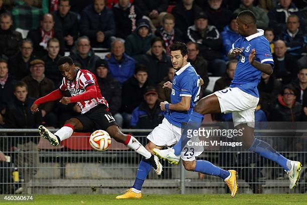 , Florian Jozefzoon of PSV, Stanislav Manolev of Dinamo Moscow, Douglas of Dinamo Moscow during the UEFA Europa League group match between PSV...