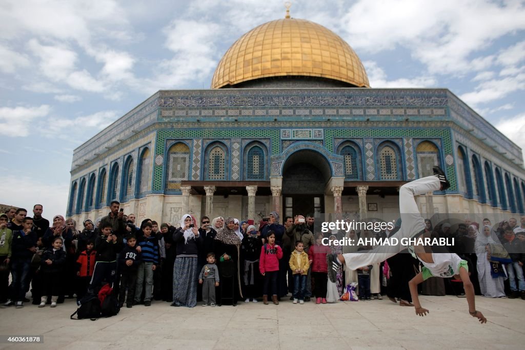 TOPSHOT-PALESTINIAN-ISRAEL-CONFLICT-AL-AQSA