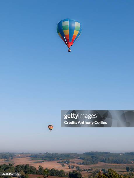 hot air balloons, duras - lot y garona fotografías e imágenes de stock