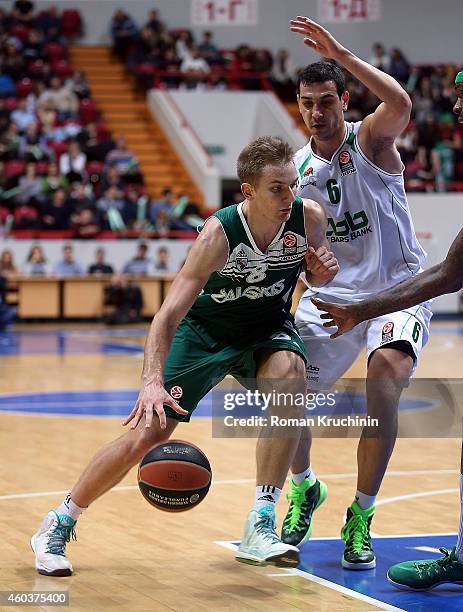 Vaidas Kariniauskas, #8 of Zalgiris Kaunas competes with Nikos Zisis, #6 of Unics Kazan in action during the 2014-2015 Turkish Airlines Euroleague...