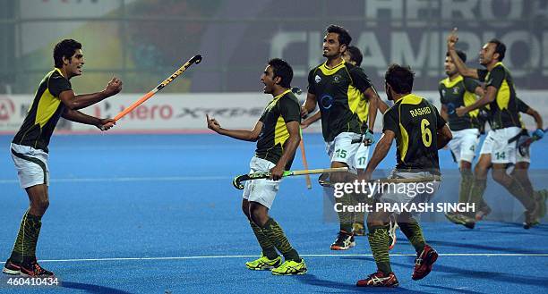 Pakistan Rasoola 94 Rasool Shafqat Stock Photos, High-Res Pictures, and Images - Getty ...