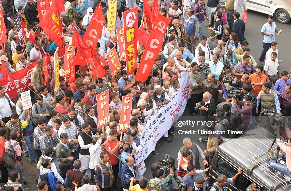 Left Fronts Leaders Protest March Against Saradha Chit Fund Scam