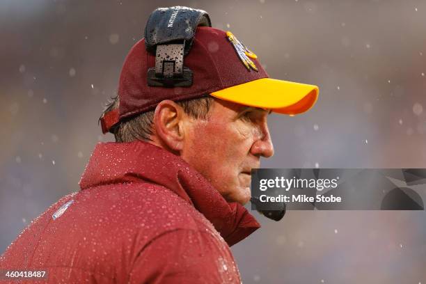 Head coach Mike Shanahan of the Washington Redskins looks on from the sidelines during the game against the New York Giants at MetLife Stadium on...