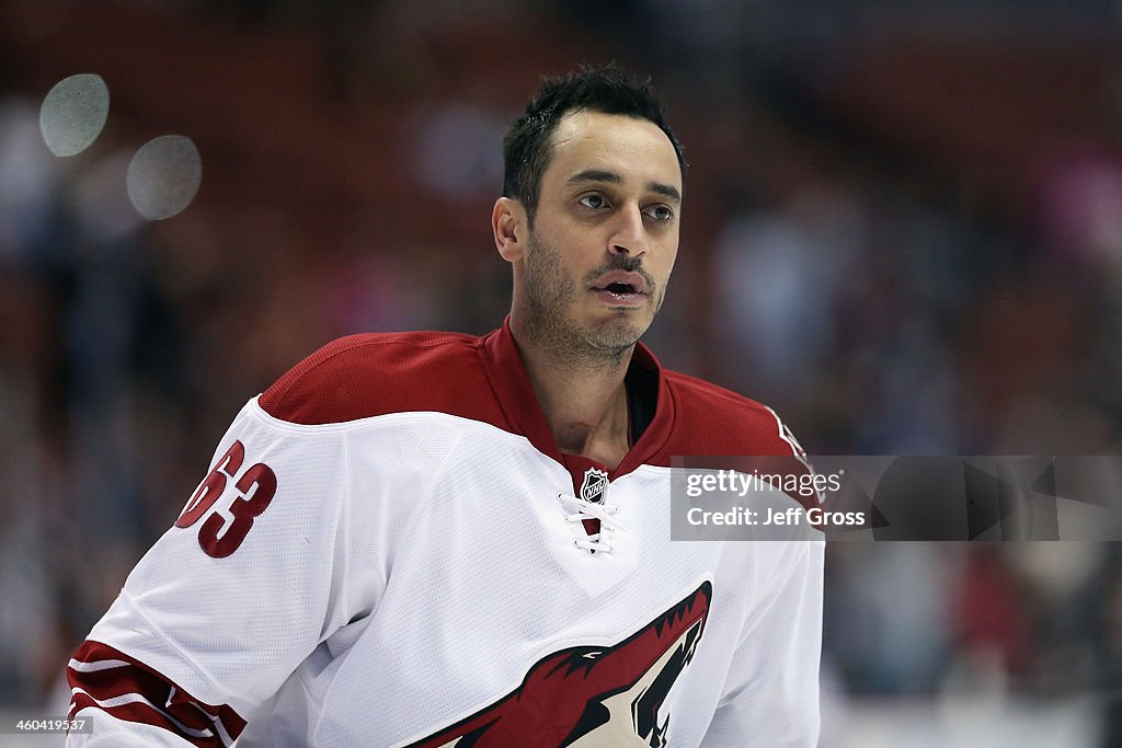 Phoenix Coyotes v Anaheim Ducks