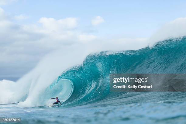 Kelly Slater of the United States advanced in to Round 3 of the Billabong Pipe Masters by defeating Reef McIntosh of Hawaii in Round 2 on December...