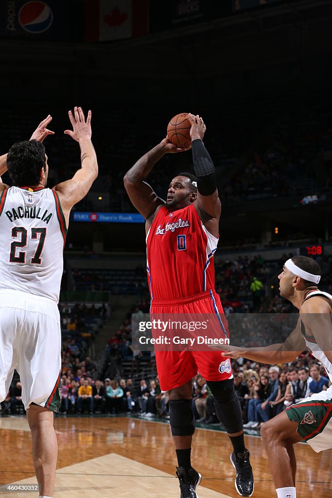 Los Angeles Clippers v Milwaukee Bucks