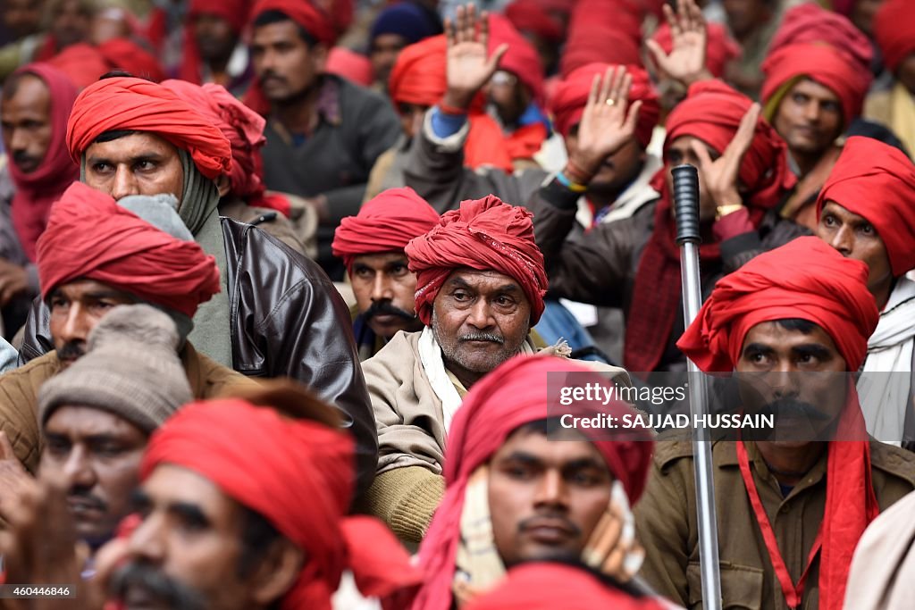 INDIA-SOCIETY-ECONOMY-WATCHMEN-PROTEST