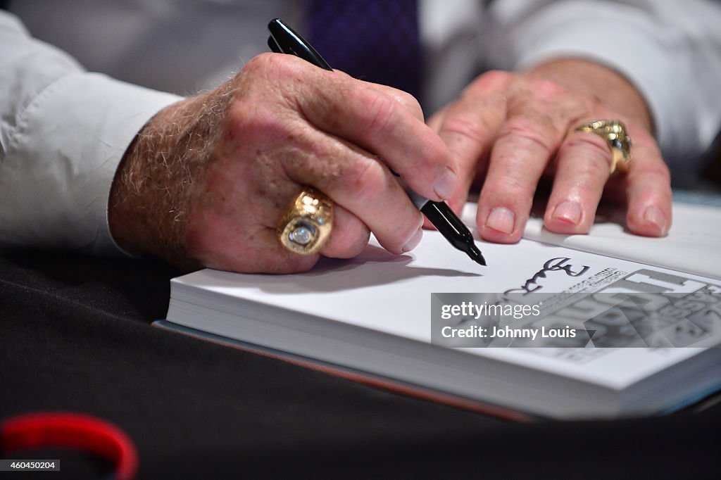 Coach Howard Schnellenberger Book Signing At Books And Books