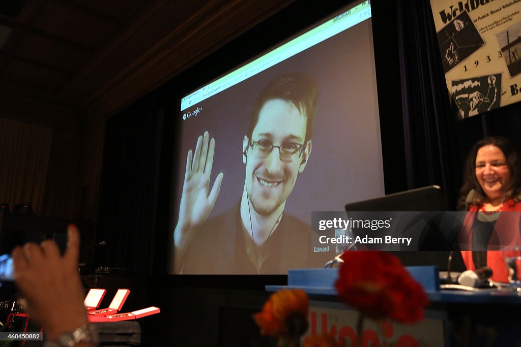 Snowden, Poitras and Greenwald Receive Carl von Ossietzky Award