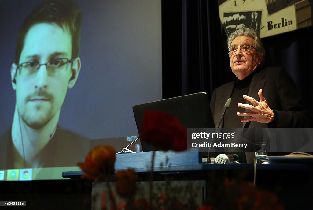 Snowden, Poitras and Greenwald Receive Carl von Ossietzky Award