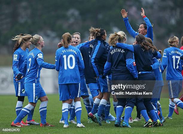 The team of Luebars show their delight after winning the Women's Second Bundesliga match between 1.FC Luebars and FFV Leipzig at Stadion...