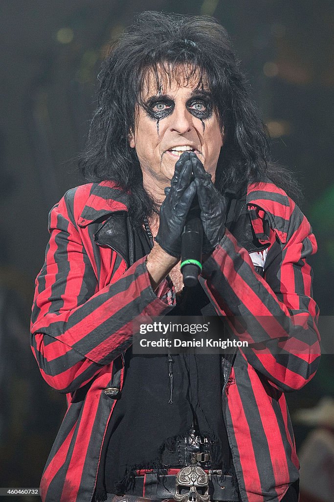 Alice Cooper's Christmas Pudding Charity Event - Show