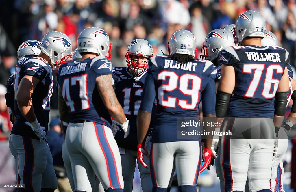 Miami Dolphins v New England Patriots