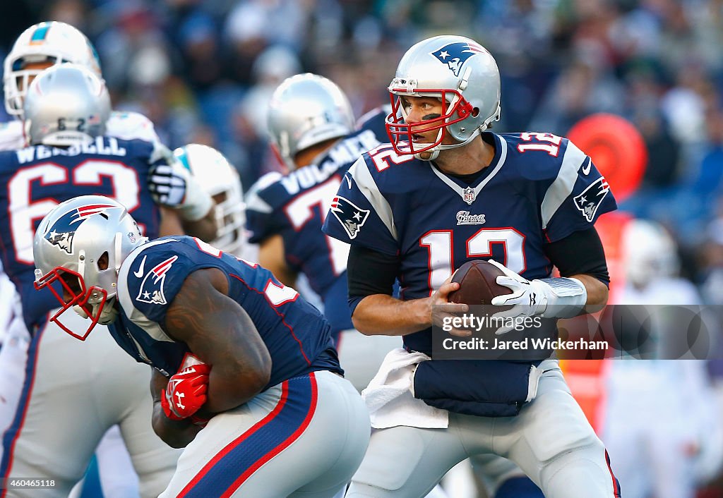 Miami Dolphins v New England Patriots