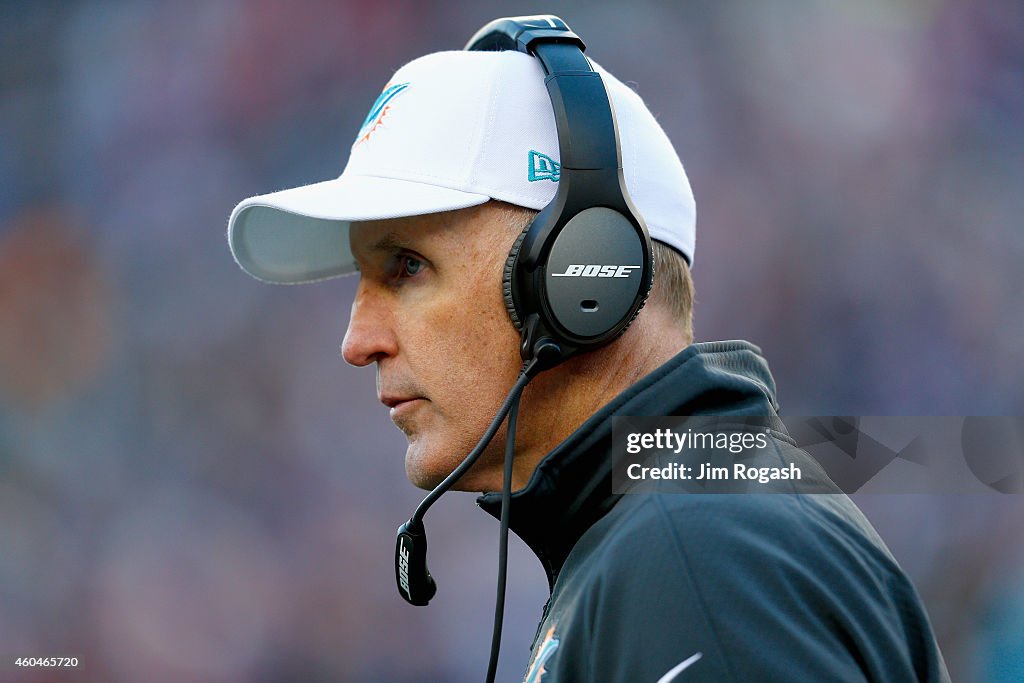 Miami Dolphins v New England Patriots