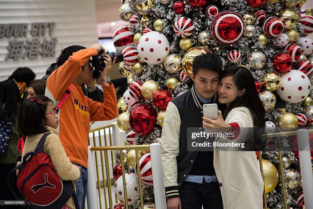 Shoppers In Causeway Bay and Tsim Sha Tsui Districts Ahead Of Holiday Season