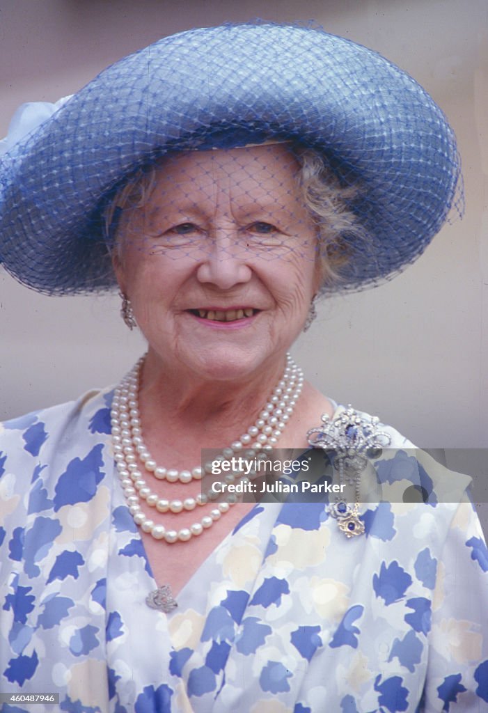 Queen Elizabeth, The Queen Mother appears at Clarence House in London, on her 88th Birthday