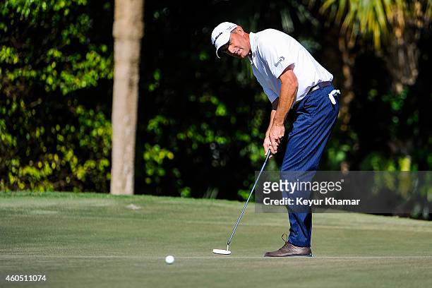 Jeff Gove putts on the ninth hole green of the Fazio Course during the fifth round of the Web.com Tour Q-School at PGA National on December 15, 2014...