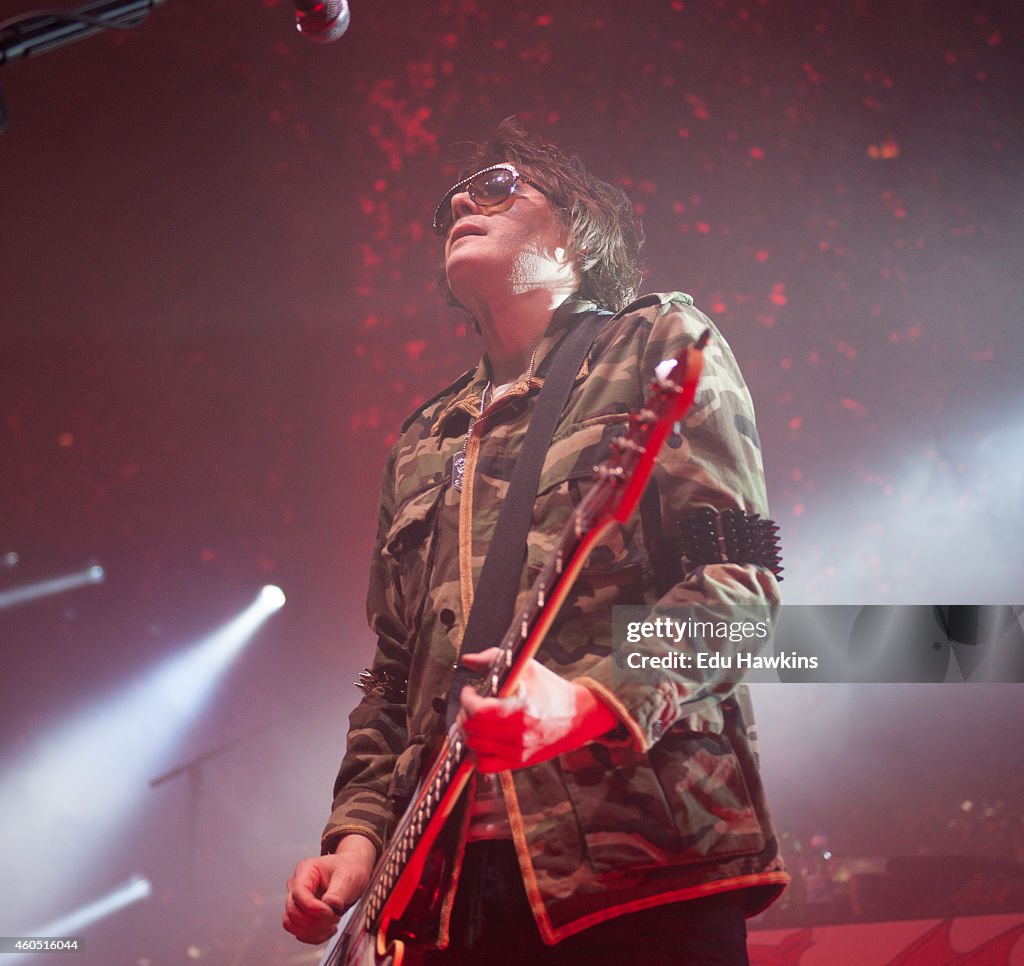 The Manic Street Preachers Perform At The Roundhouse In London