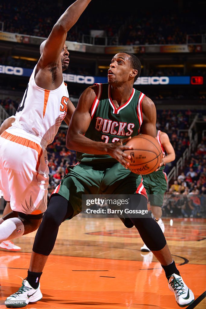 Milwaukee Bucks v Phoenix Suns