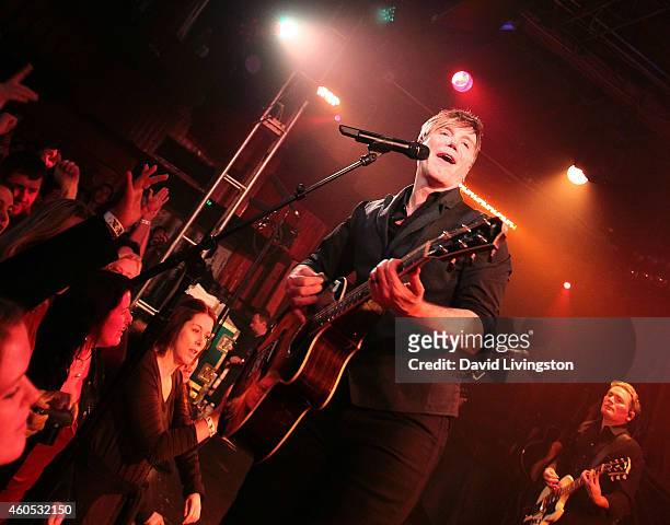 Singer John Rzeznik of the Goo Goo Dolls performs on stage at the Goo Goo Dolls "Embrace the World" show to benefit Good Shepherd Shelter at the...