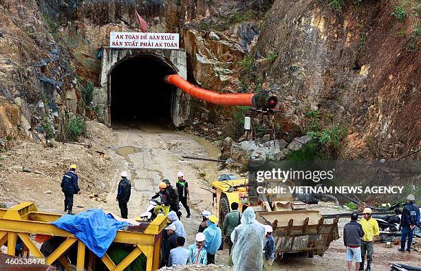 Chomo 24 Chomo Stock Photos, High-Res Pictures, and Images - Getty Images